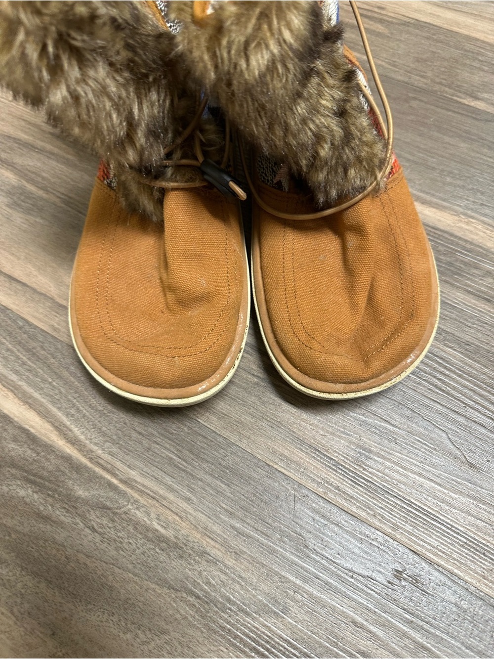 Sanuk Tripper Southwest Style Boots - Picture 5 of 10
